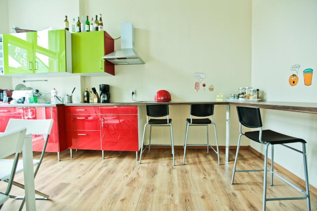Poco Loco Hostel Poznan Bagian luar foto