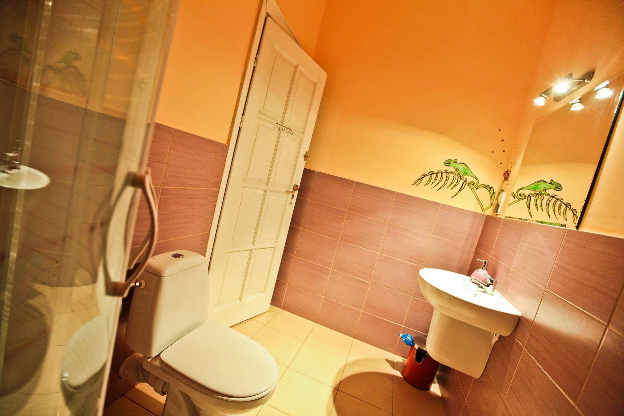 Poco Loco Hostel Poznan Bagian luar foto