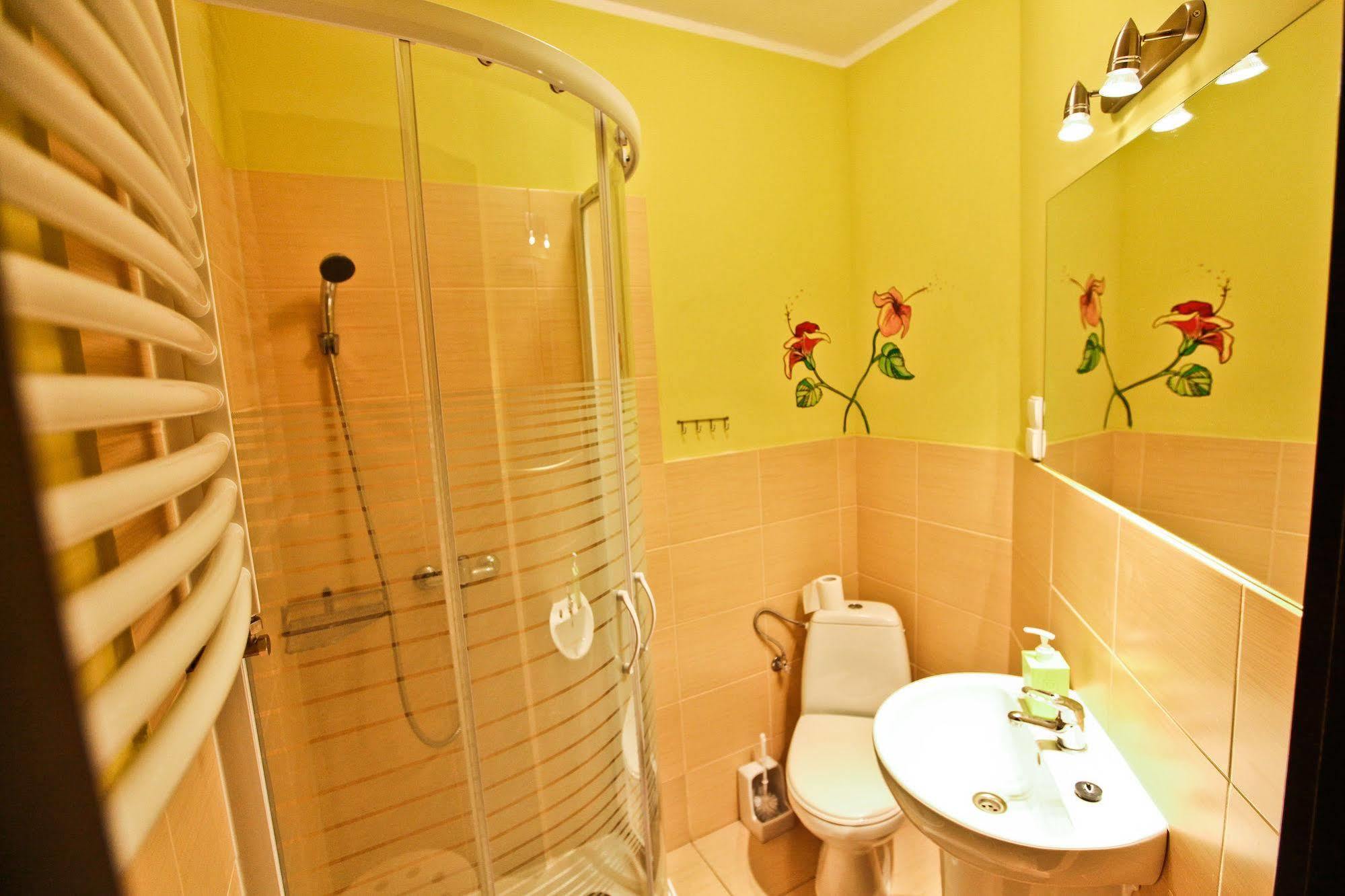 Poco Loco Hostel Poznan Bagian luar foto