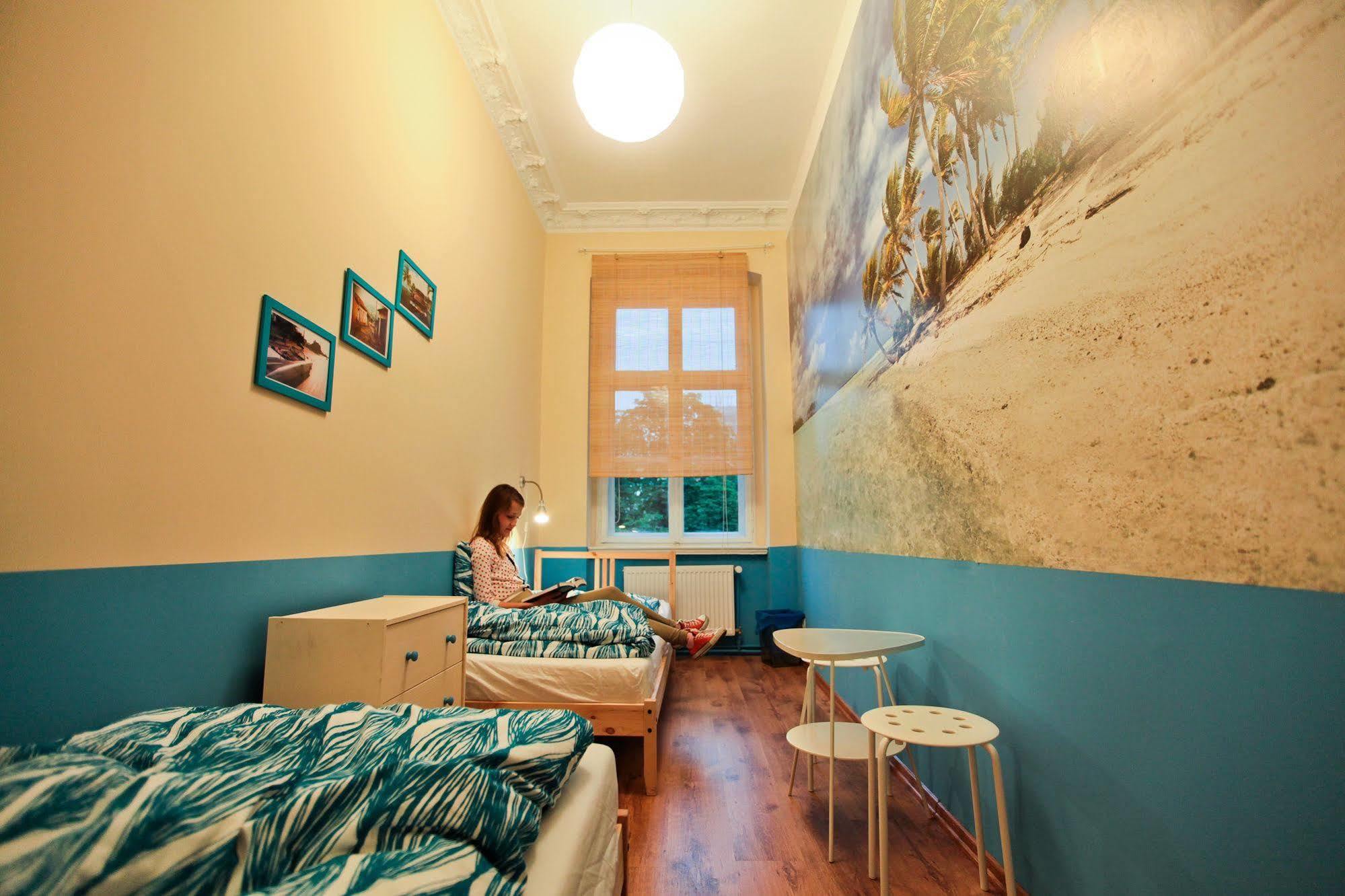 Poco Loco Hostel Poznan Bagian luar foto