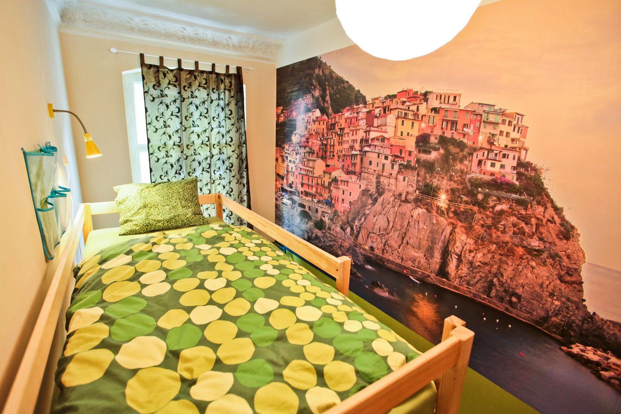 Poco Loco Hostel Poznan Bagian luar foto