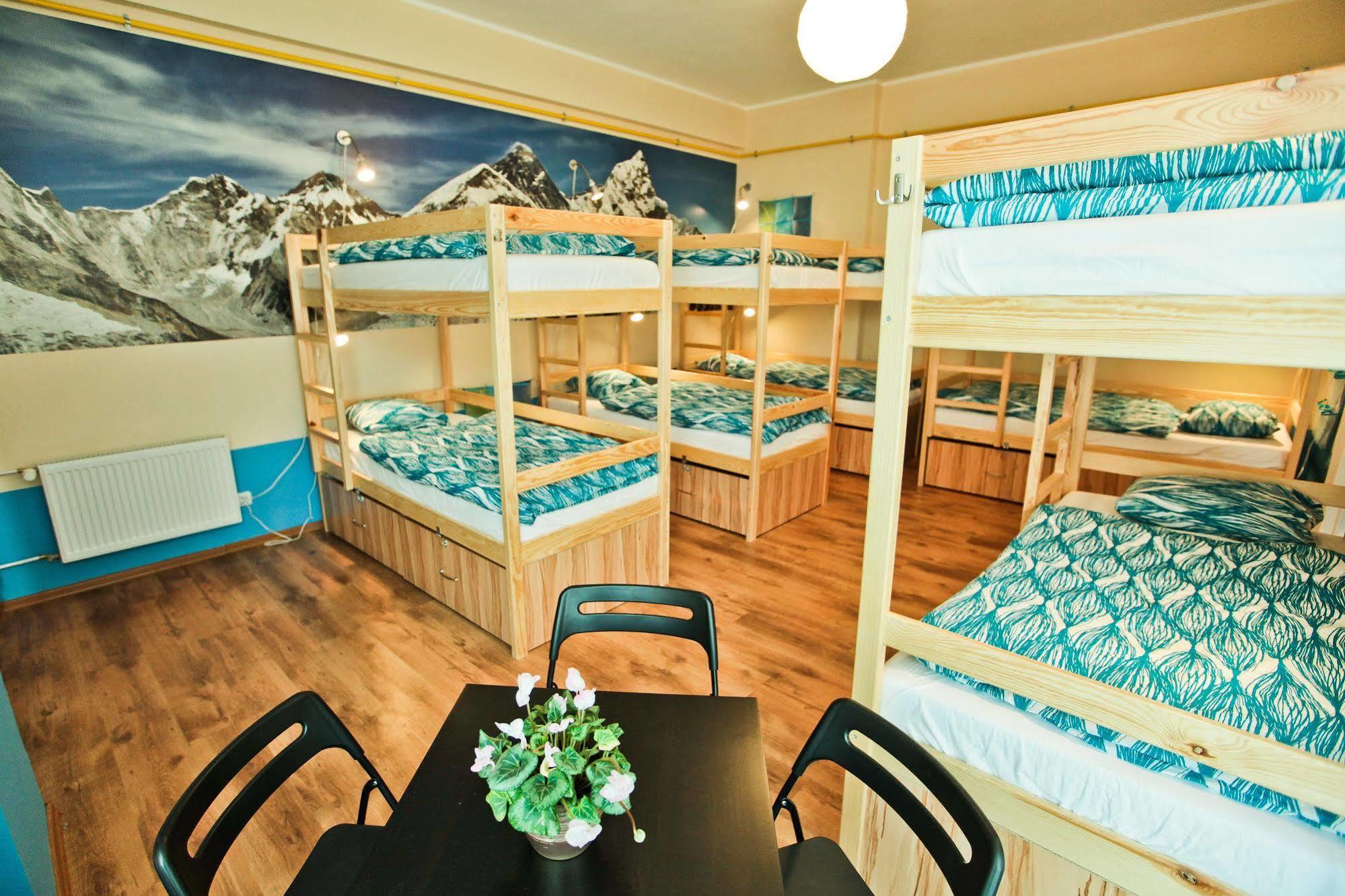 Poco Loco Hostel Poznan Bagian luar foto