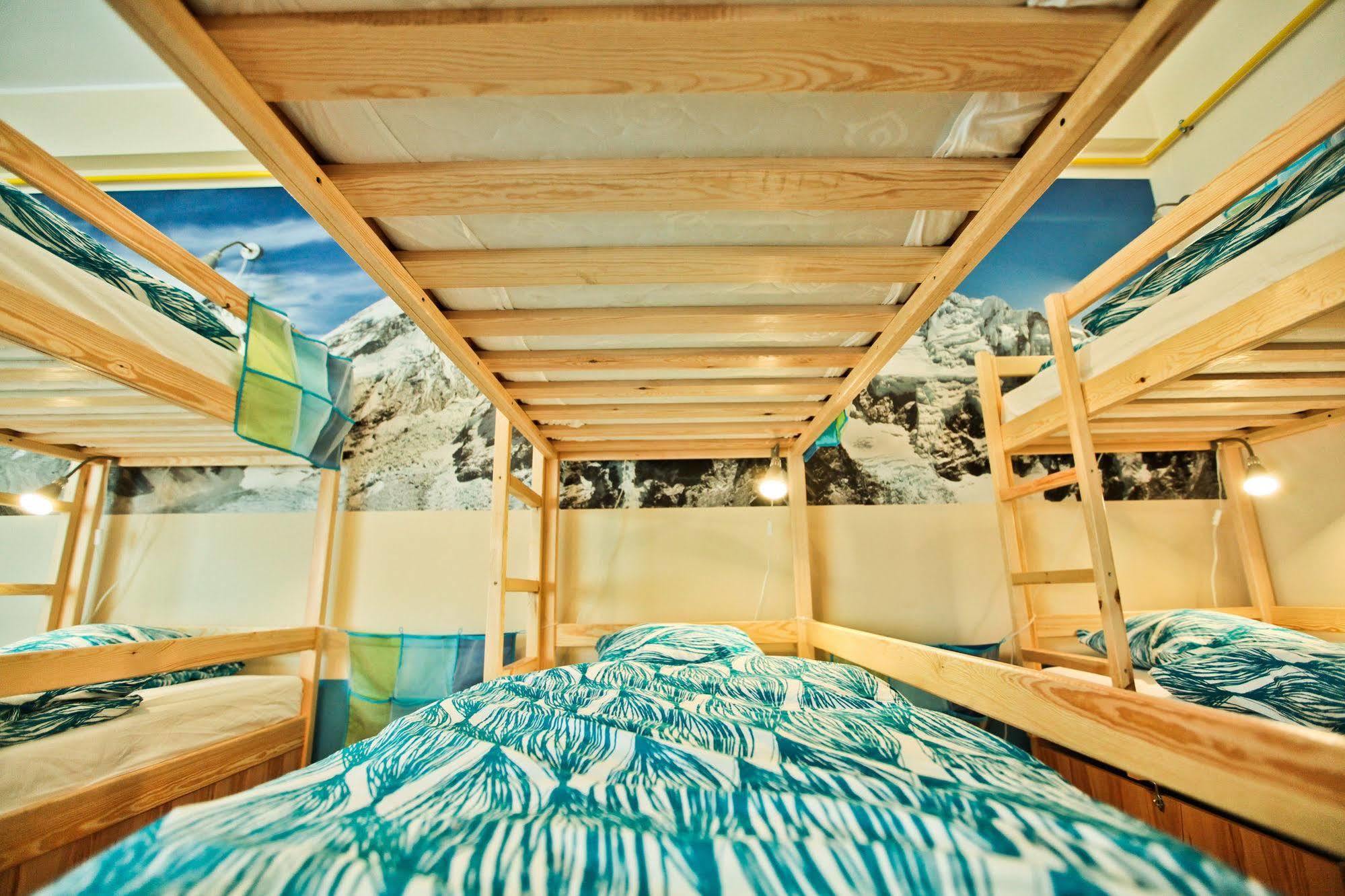 Poco Loco Hostel Poznan Bagian luar foto