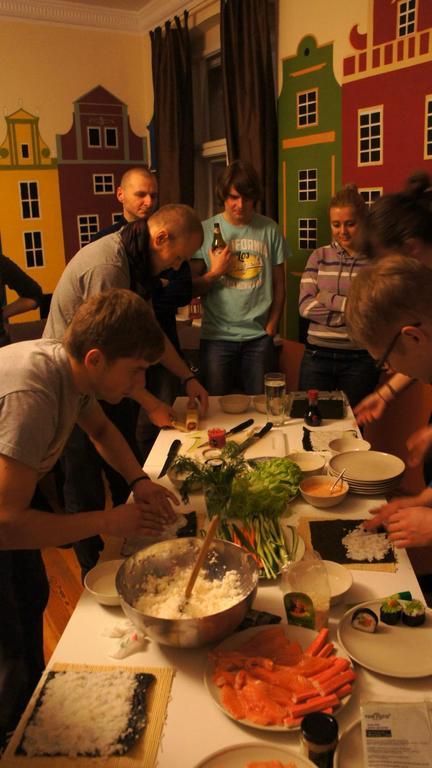 Poco Loco Hostel Poznan Bagian luar foto